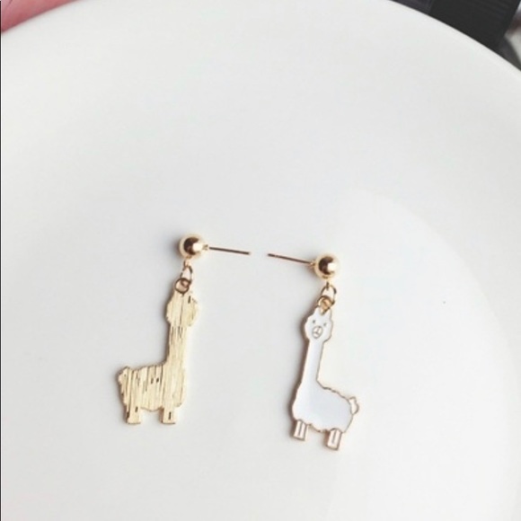 Llama Alpaca Stud Earrings. - Picture 3 of 6
